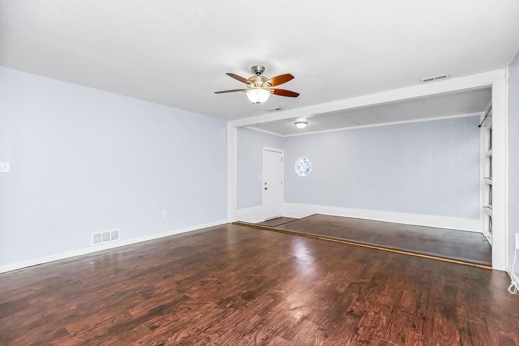 2924 WAYNE Avenue — photo 22