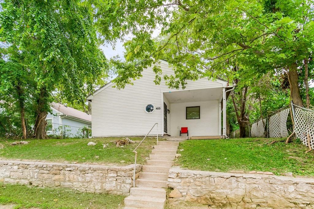 2924 WAYNE Avenue — photo 28
