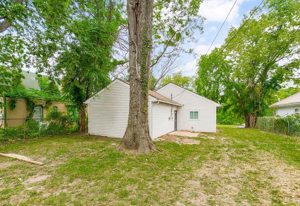 2924 WAYNE Avenue — photo 29