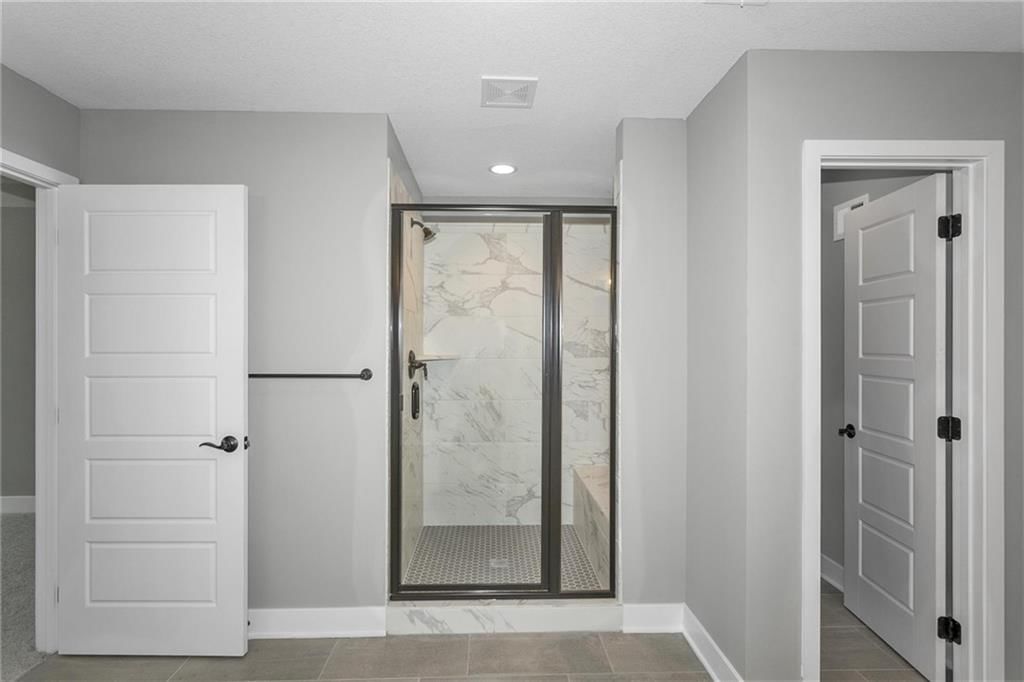 9035 N Monroe Avenue — photo 36
