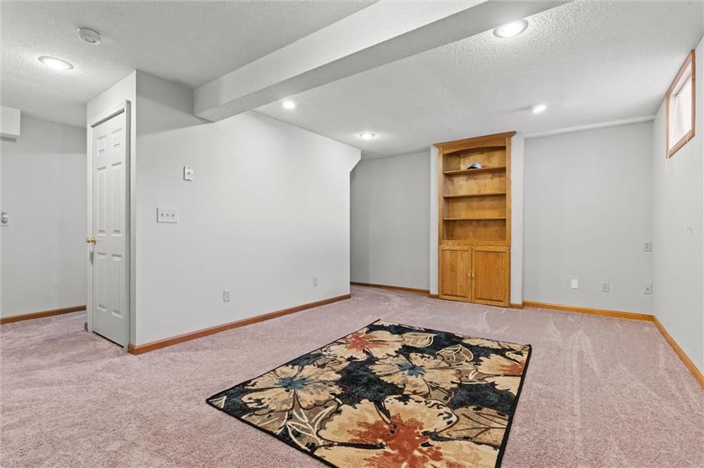 606 Willow Brook Drive — photo 23