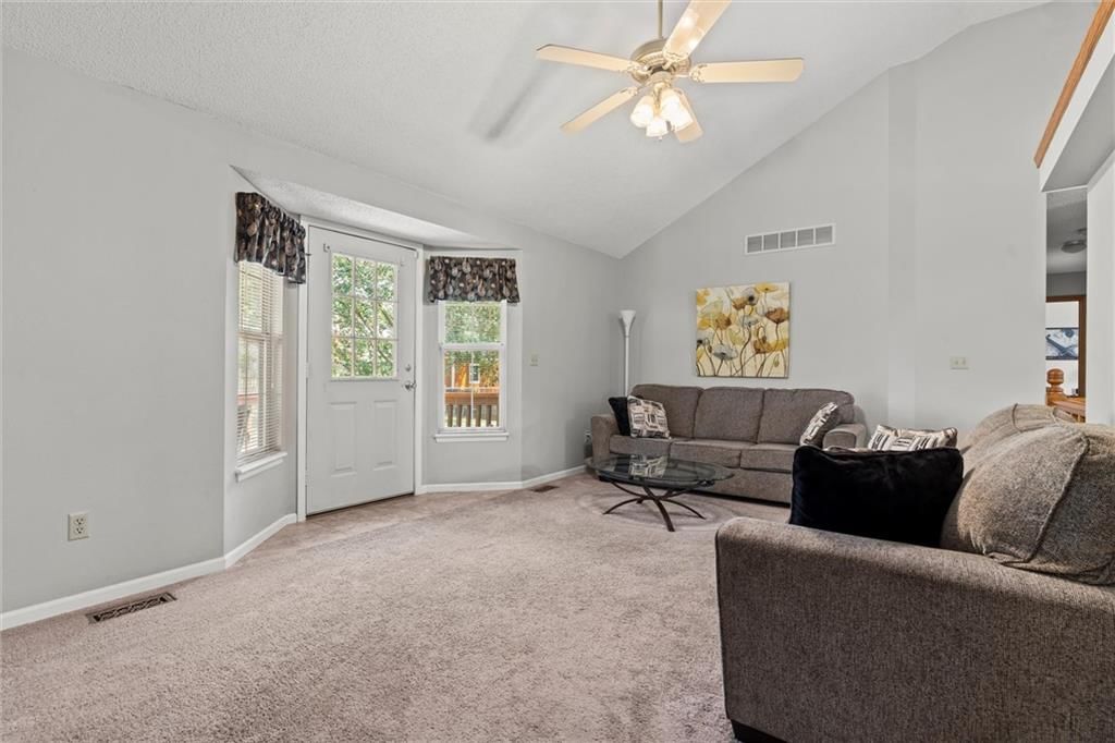 606 Willow Brook Drive — photo 7