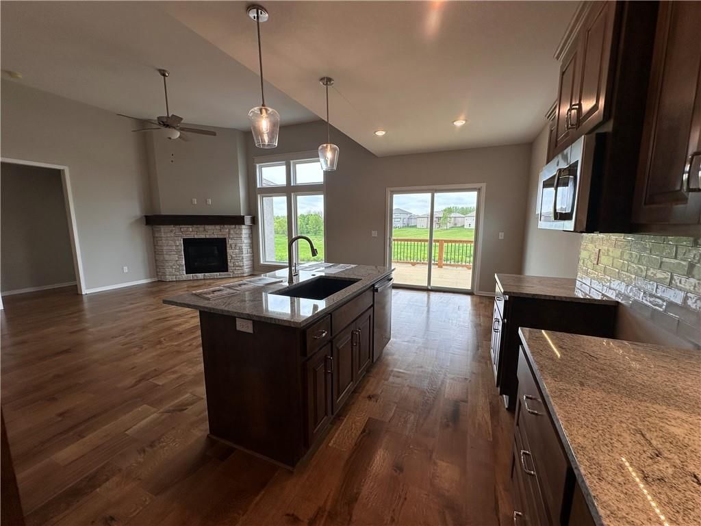 2133 Greenfield Point — photo 14