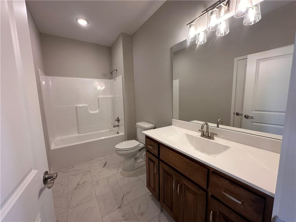 2133 Greenfield Point — photo 3