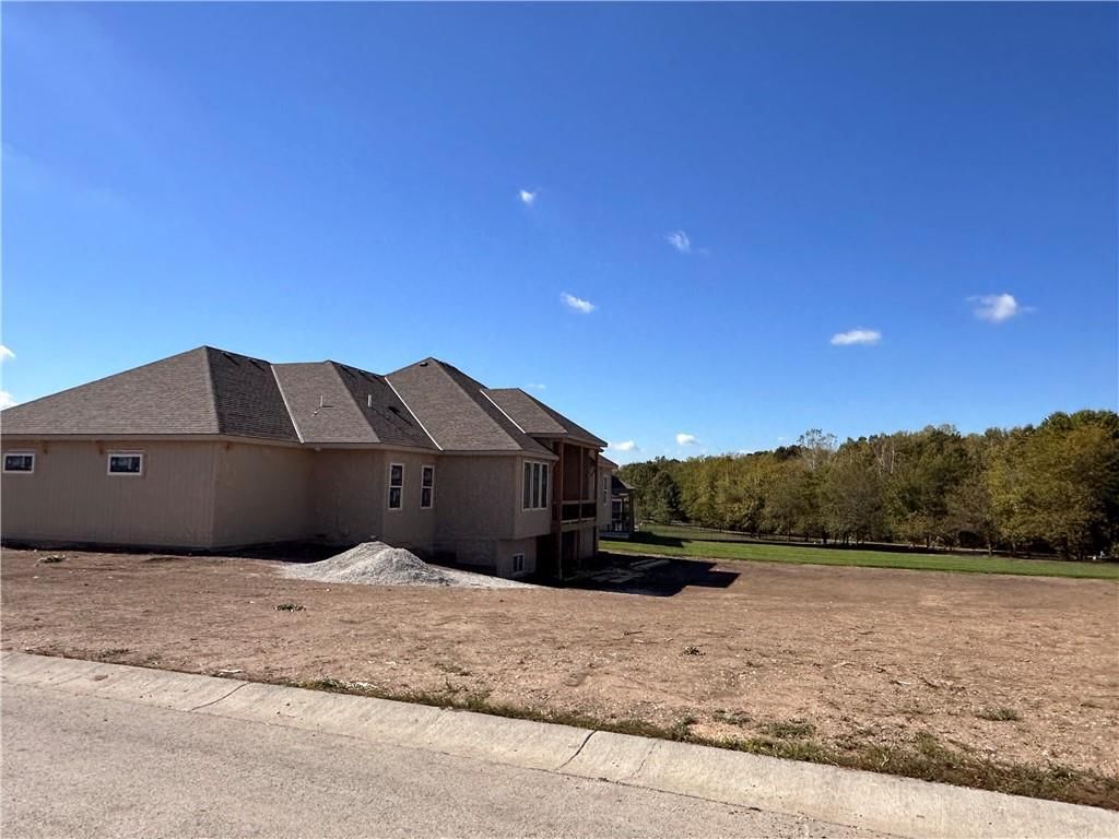 2060 Foxtail Drive — photo 3