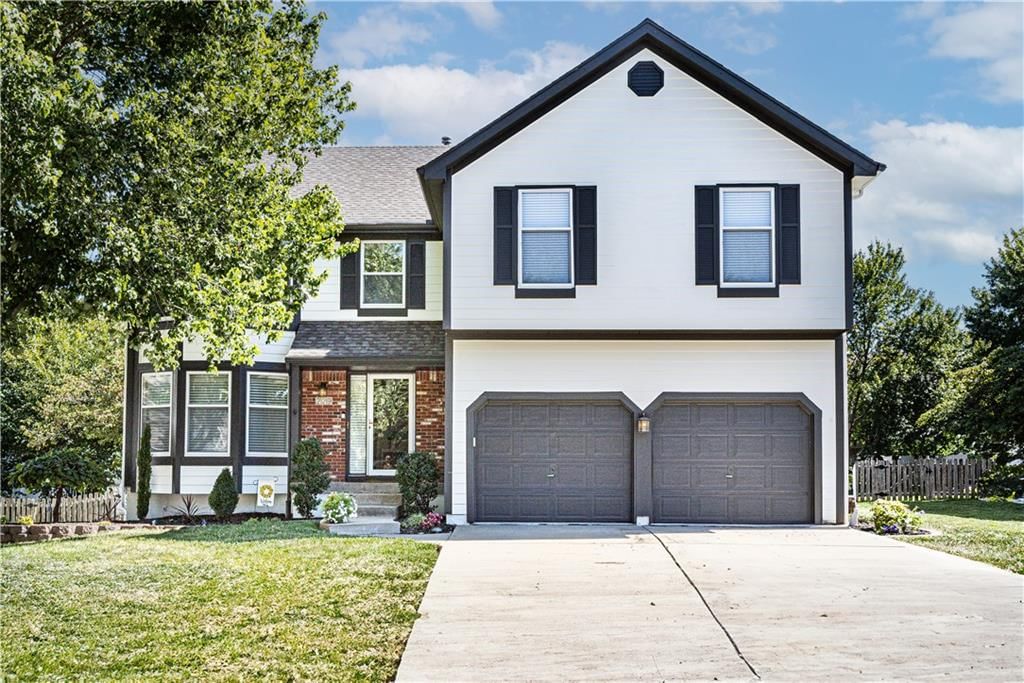 229 SE Sumpter Drive — photo 2