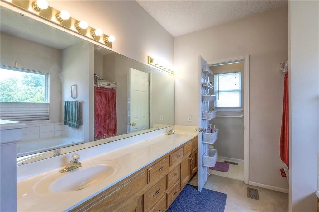 618 SE Joel Avenue — photo 13