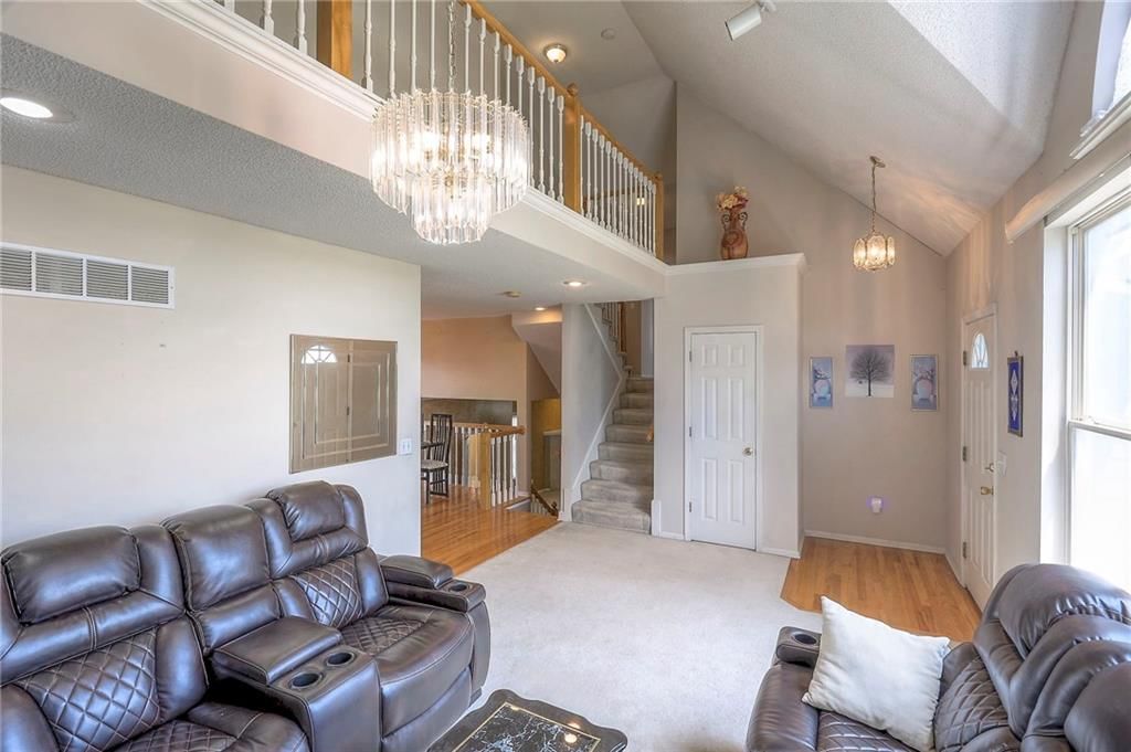 618 SE Joel Avenue — photo 3