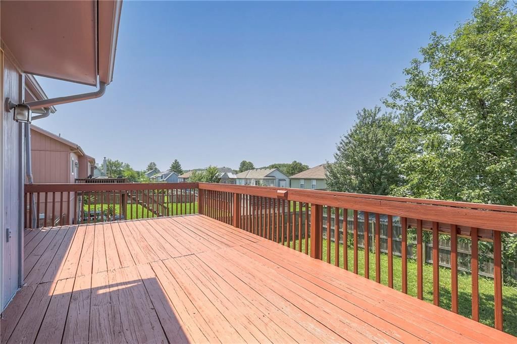 618 SE Joel Avenue — photo 32