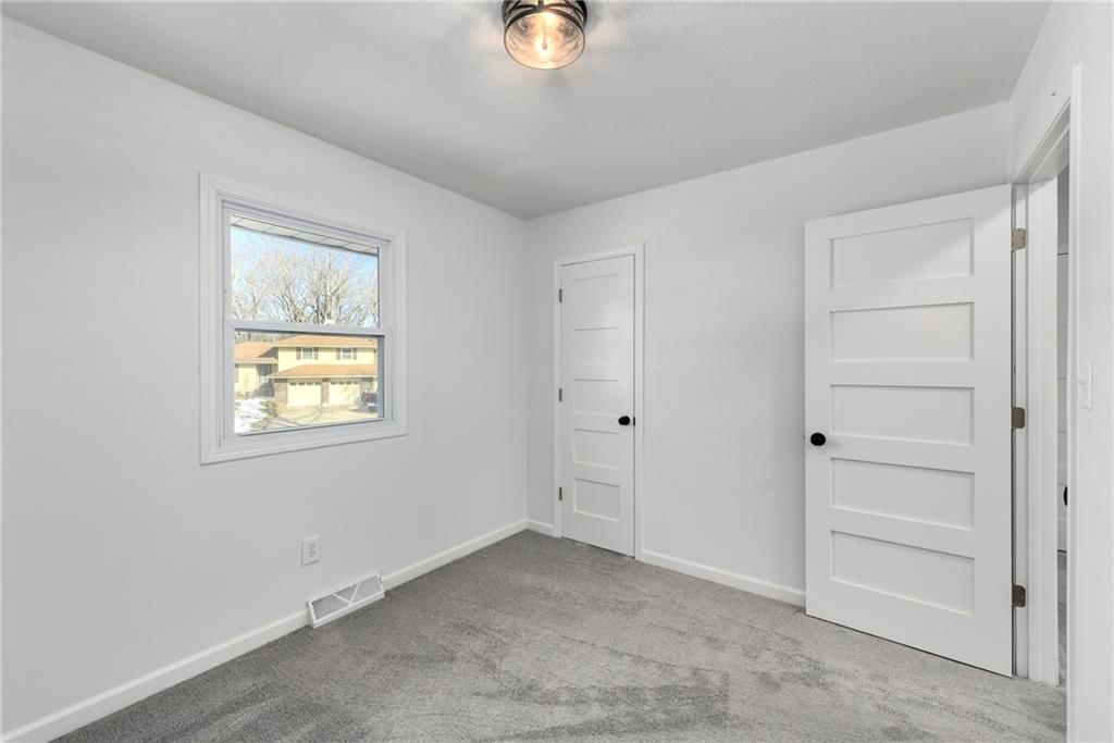 112 SW Gladstone Drive — photo 11