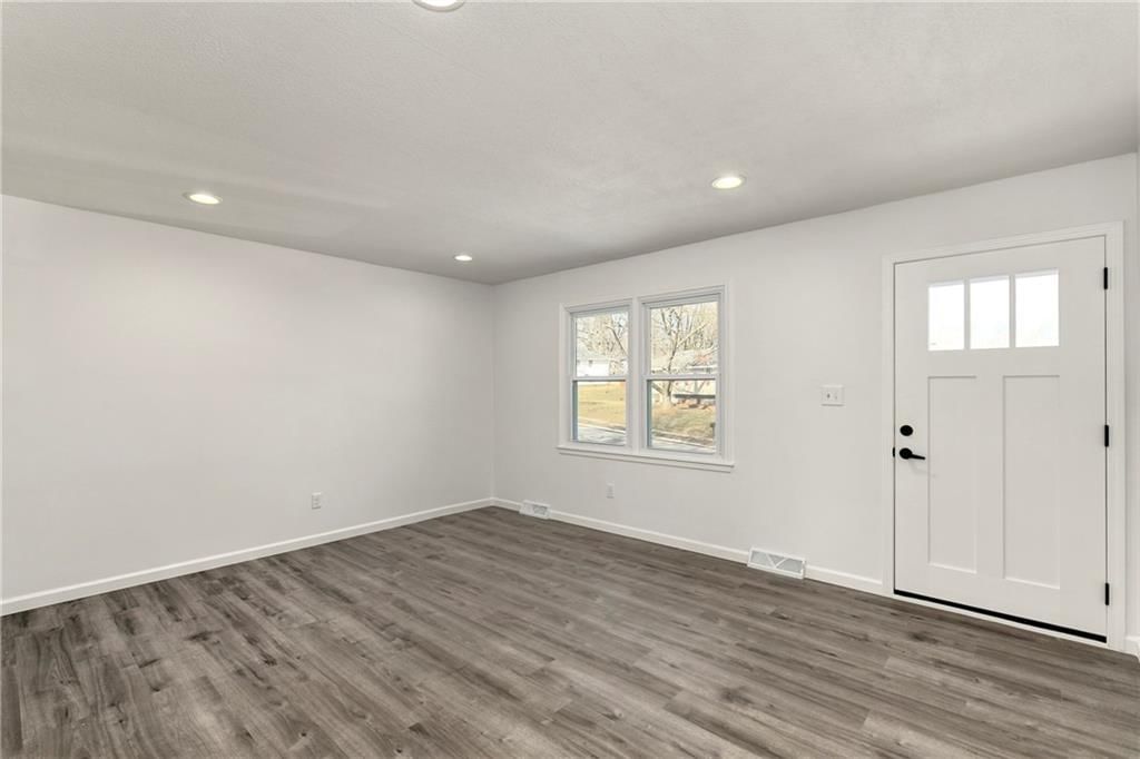 112 SW Gladstone Drive — photo 14