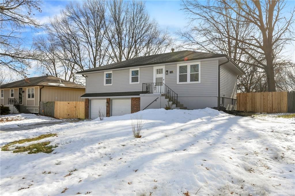 112 SW Gladstone Drive — photo 3