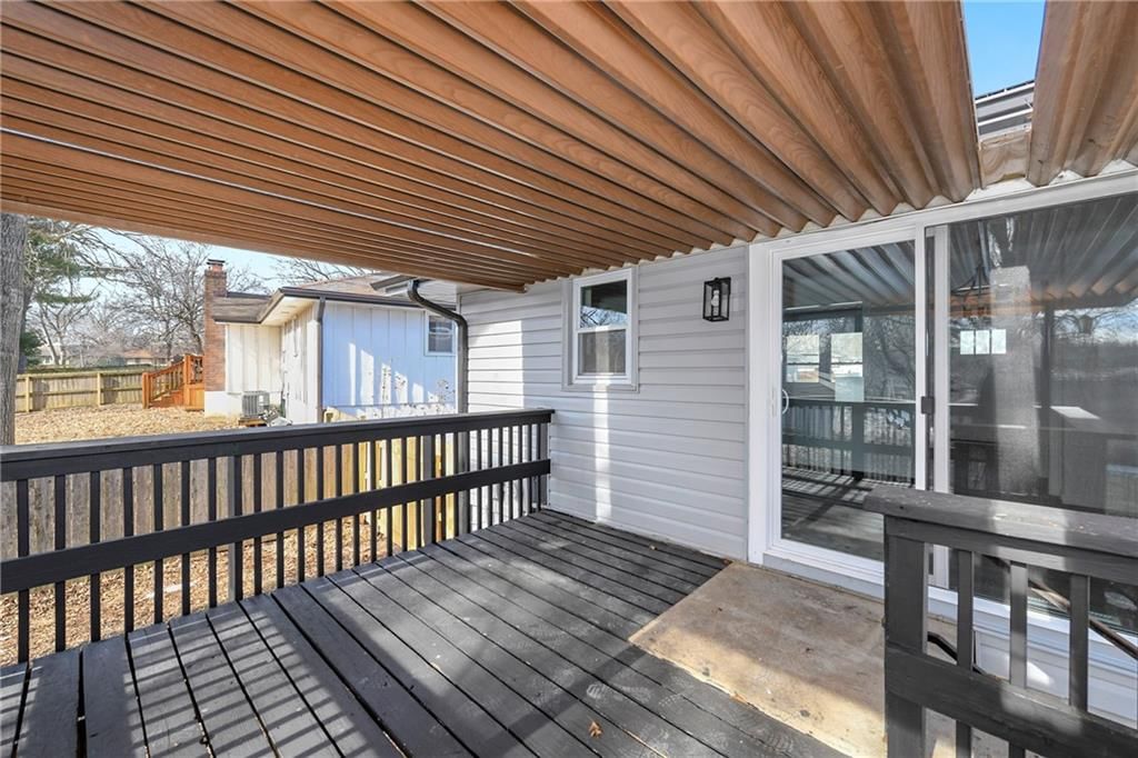 112 SW Gladstone Drive — photo 25