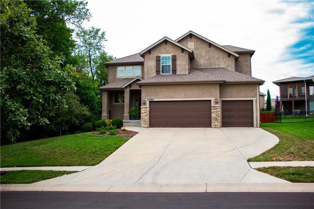 22284 W 121st Terrace — photo 2