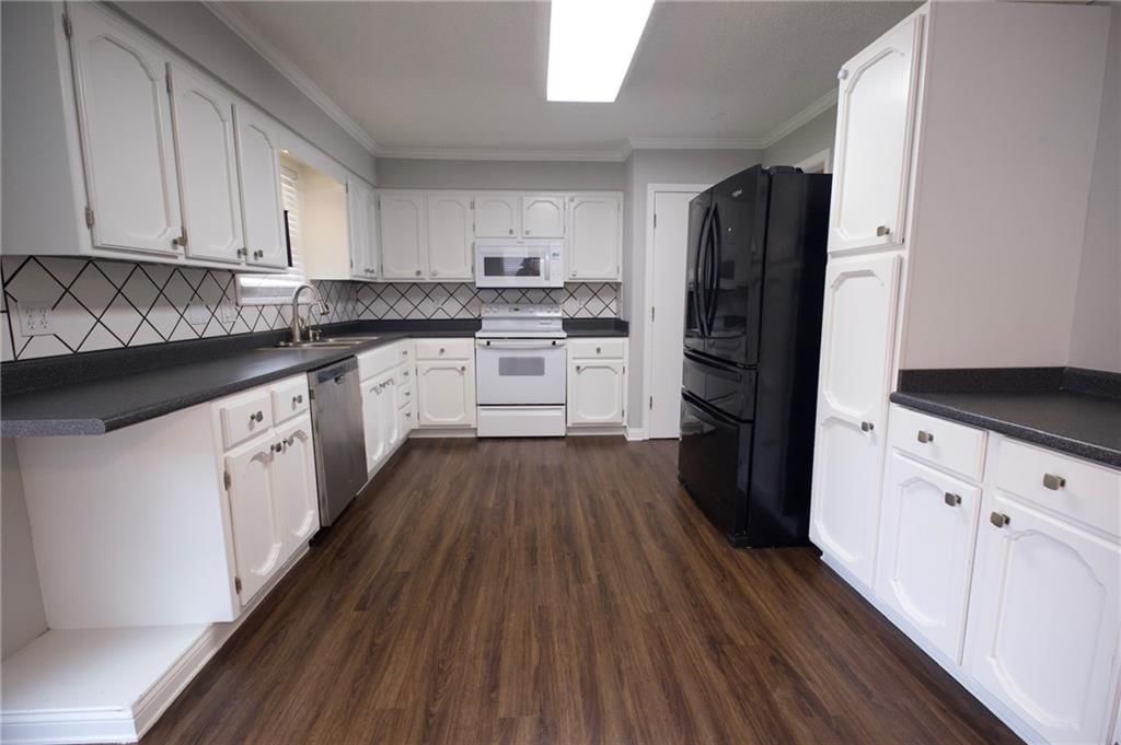1400 W Sheridan Street — photo 6