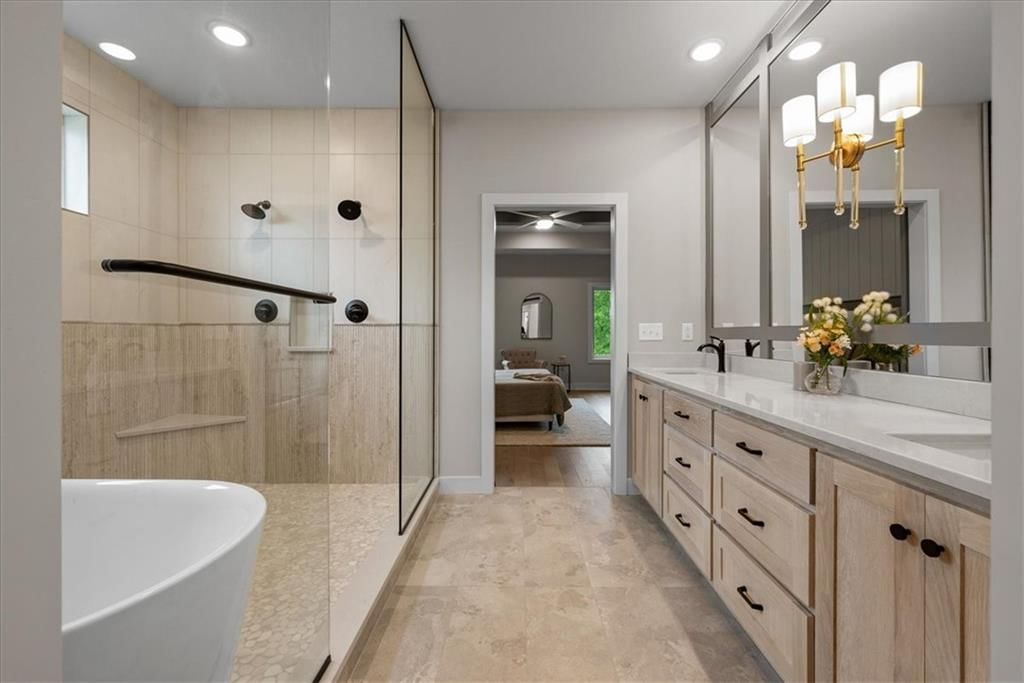 8720 N Lewis Avenue — photo 36