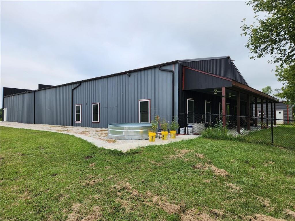 19020 B Highway — photo 3