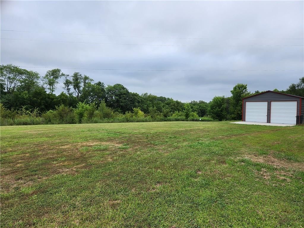 19020 B Highway — photo 10