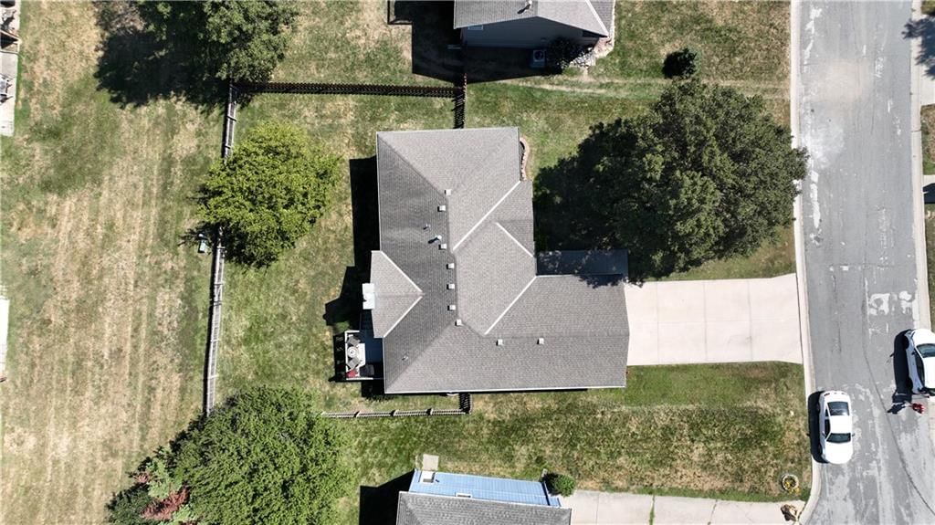 740 SW Windsong Circle — photo 31