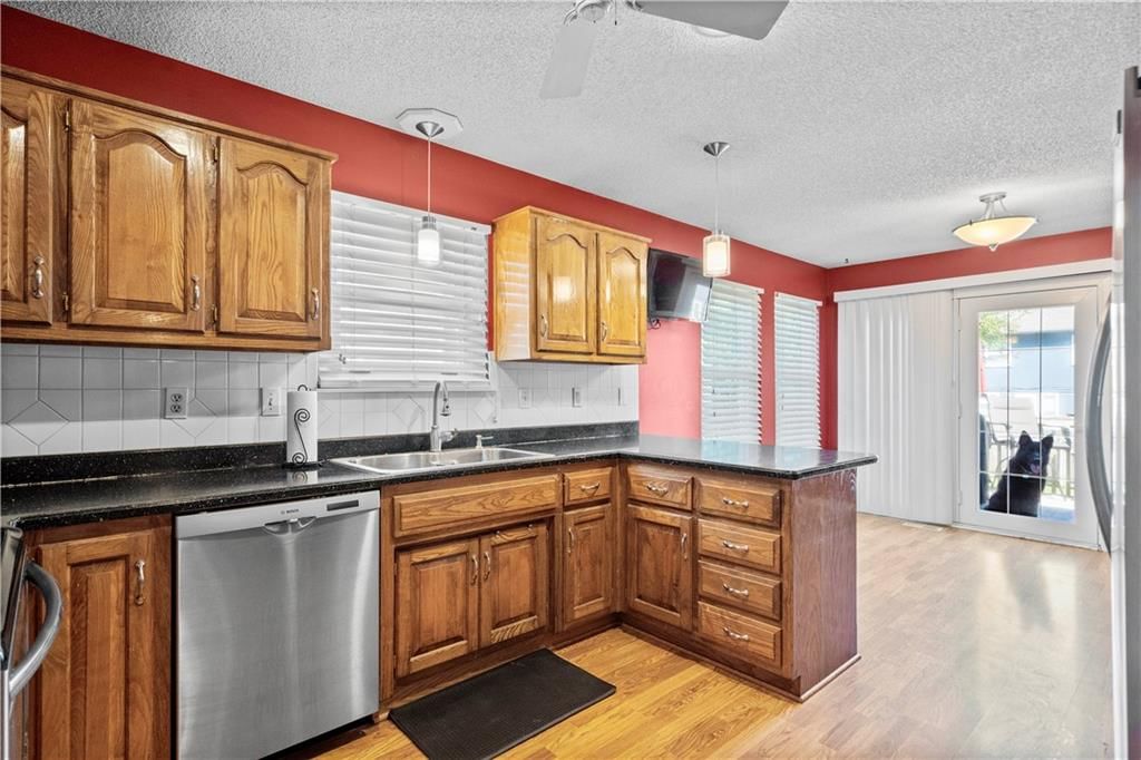 740 SW Windsong Circle — photo 5