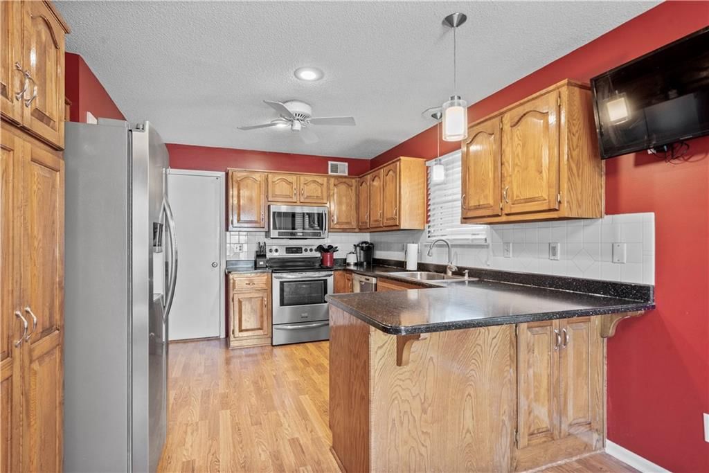 740 SW Windsong Circle — photo 7
