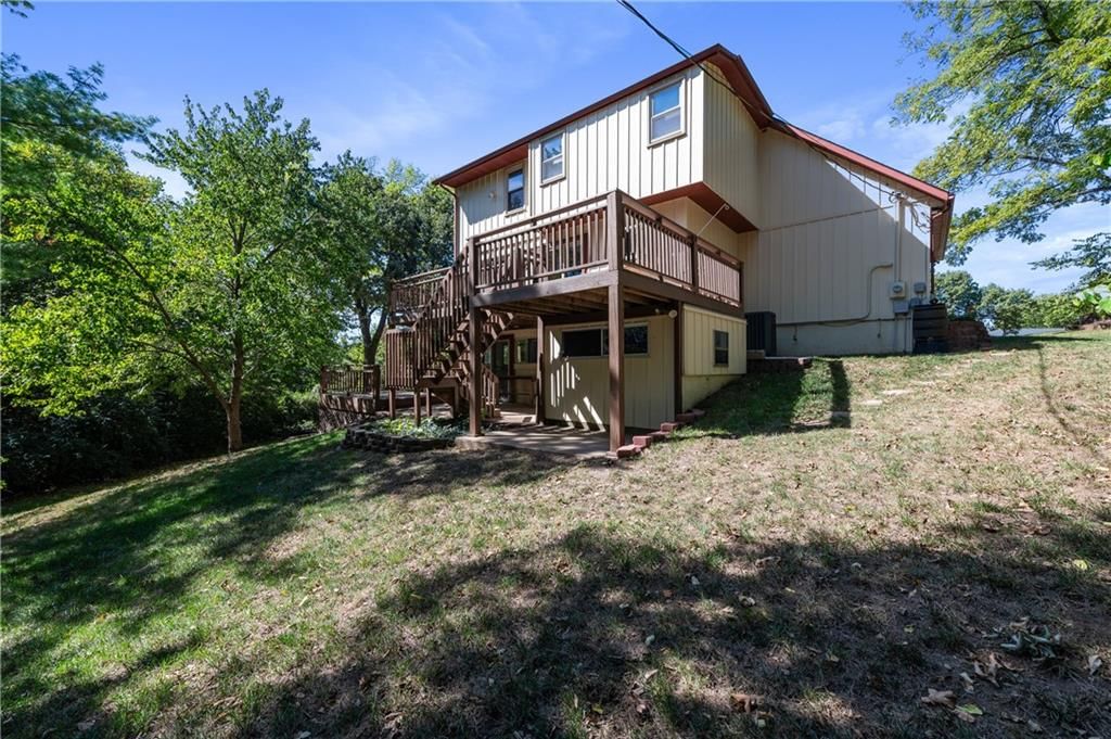 5529 BRADSHAW Street — photo 32