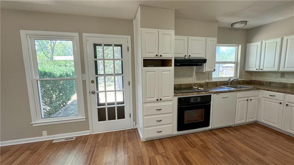 13500 Belmeade Avenue — photo 11