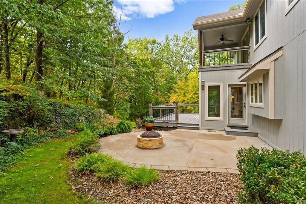 1819 Edgewood Court — photo 2