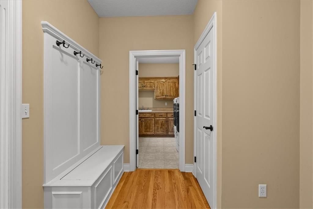 1819 Edgewood Court — photo 27