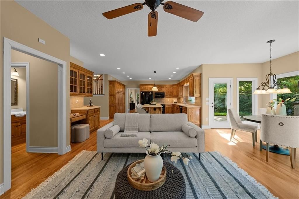 1819 Edgewood Court — photo 5