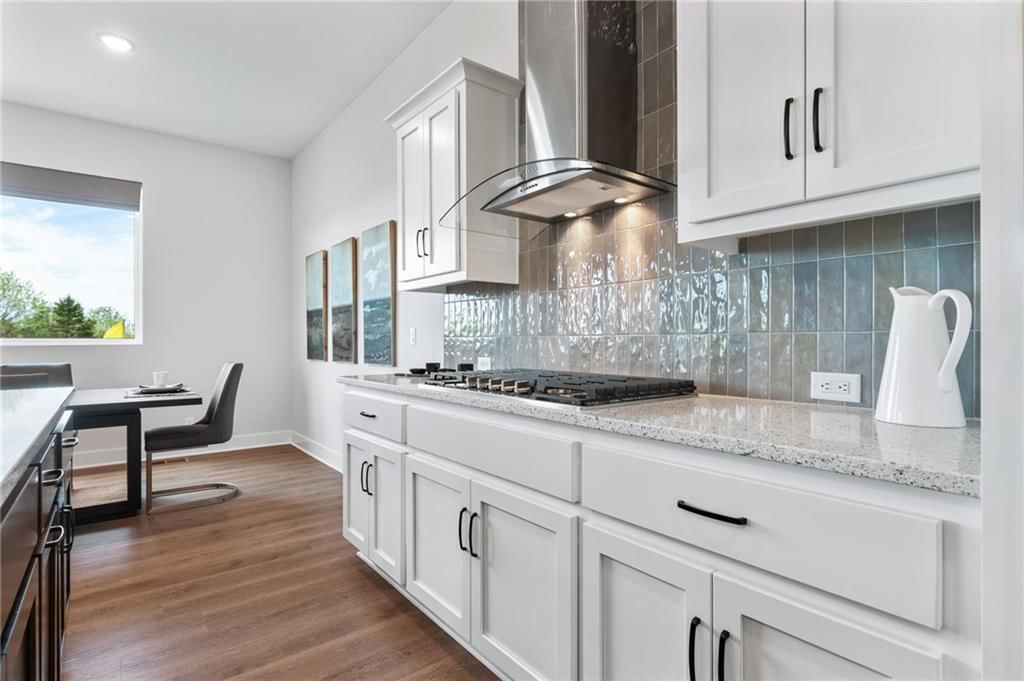 8101 N Sycamore Avenue — photo 11