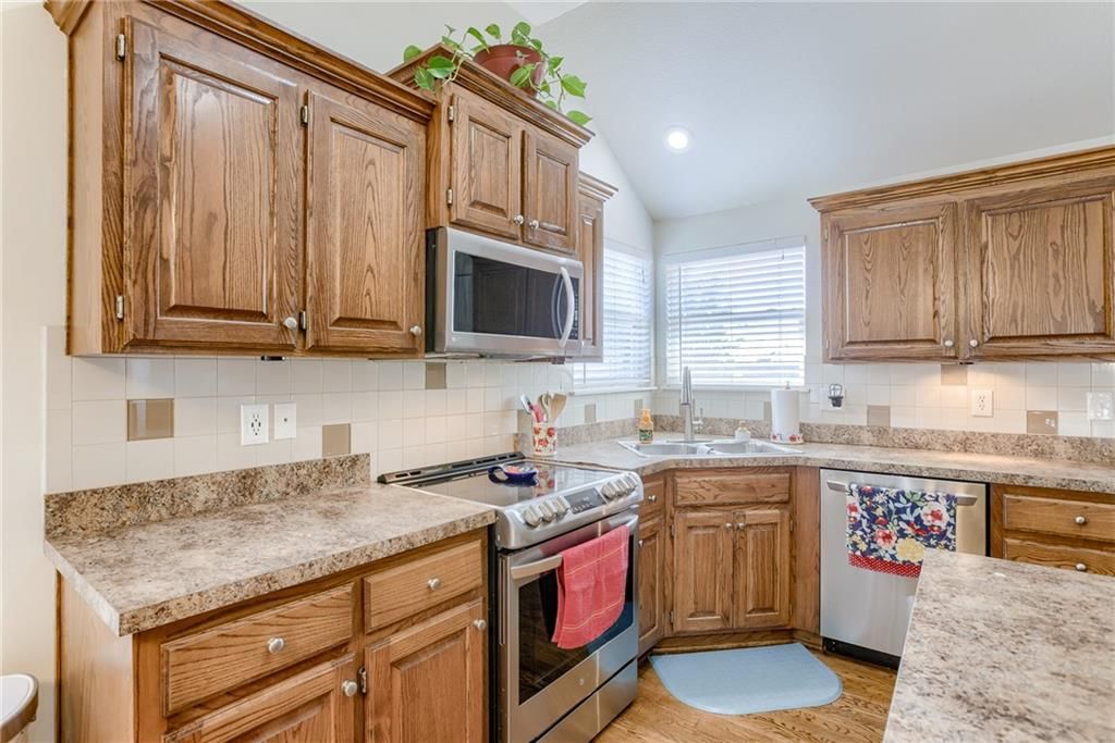 20621 W 125th Court — photo 7