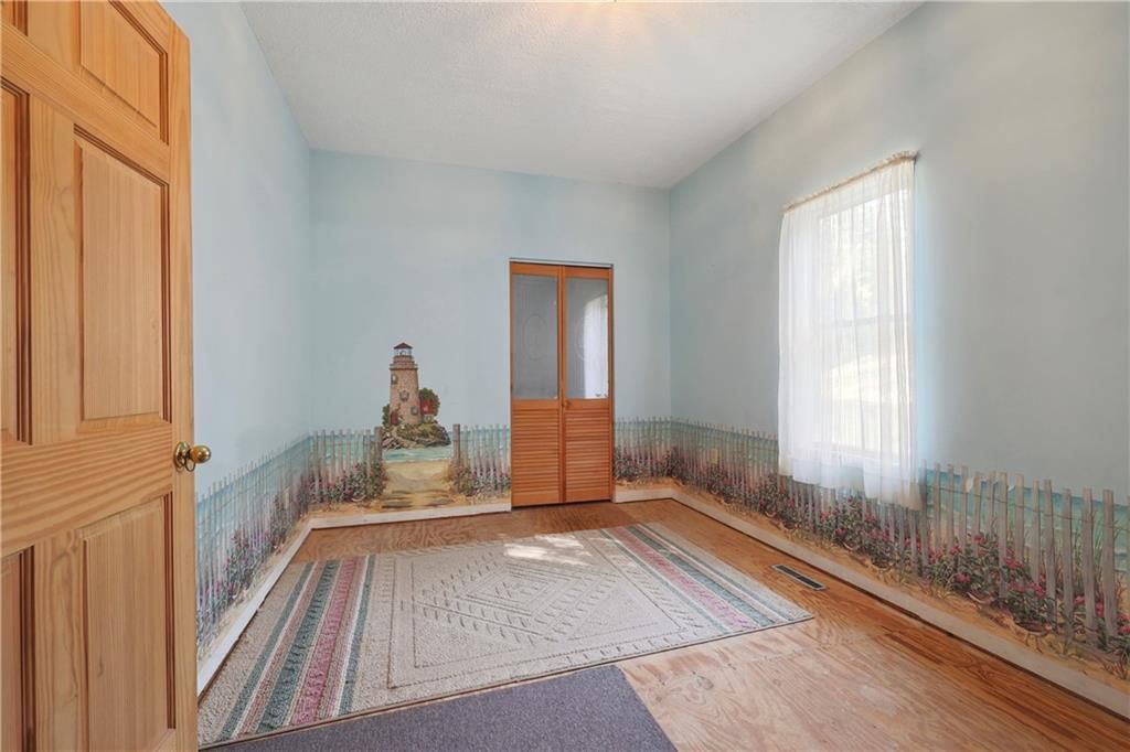 301 Jefferson Street — photo 11