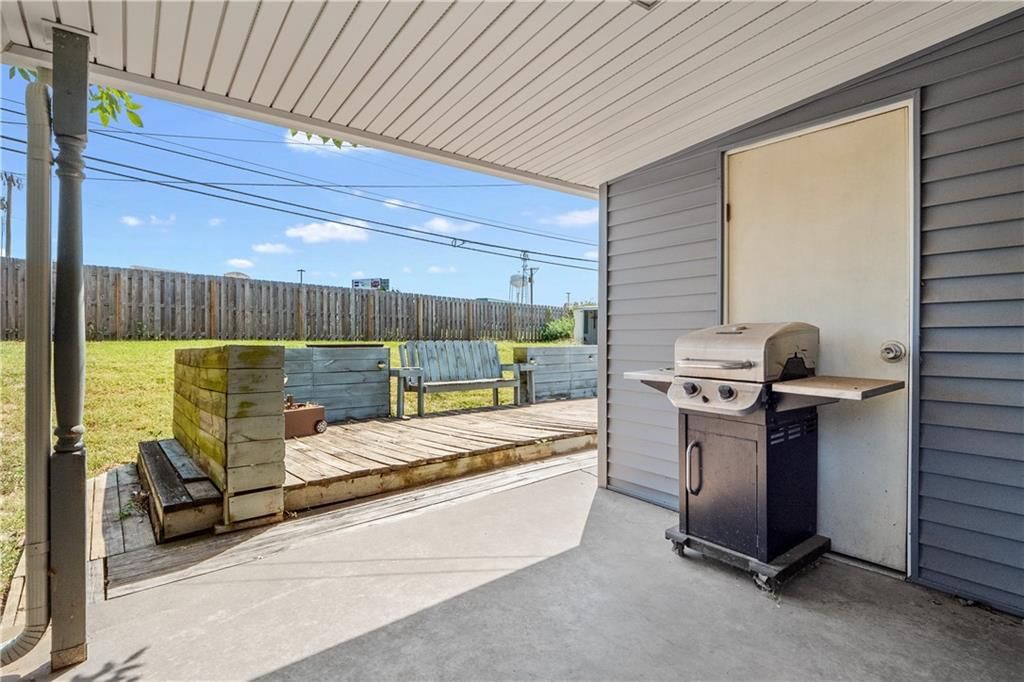 6803 NW 77th Terrace — photo 34