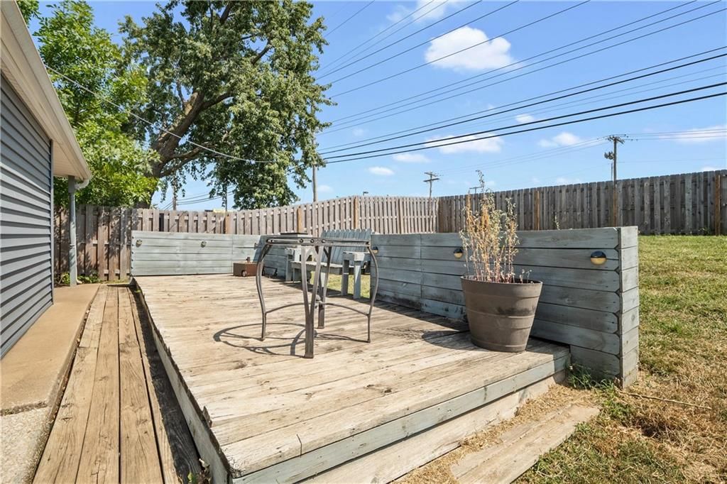 6803 NW 77th Terrace — photo 36