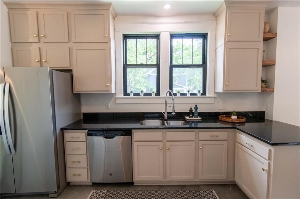 1901 Barker Avenue — photo 21