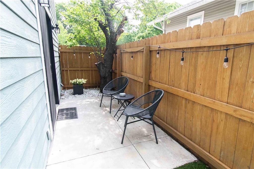 1901 Barker Avenue — photo 49