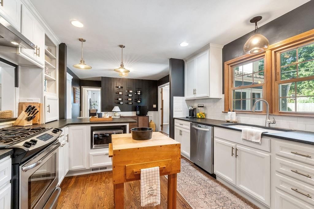 5450 Horton Street — photo 11