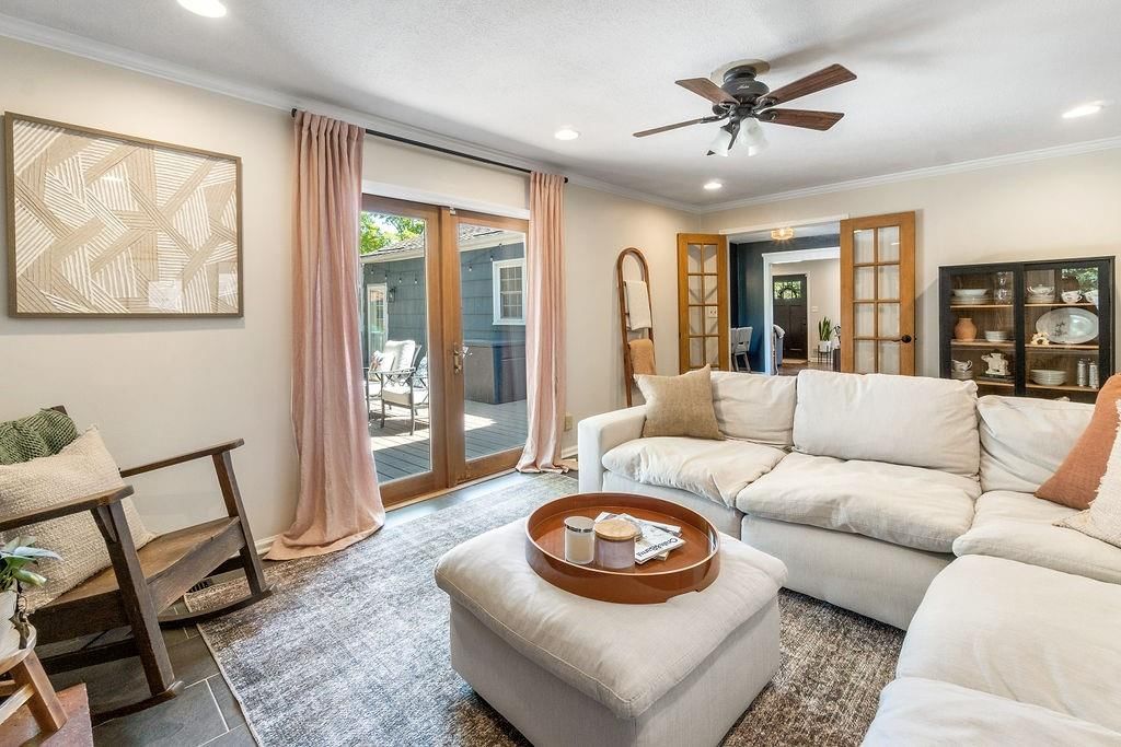5450 Horton Street — photo 14