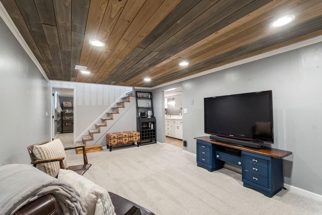 5450 Horton Street — photo 23