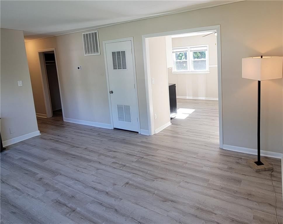 10700 Bennington Avenue — photo 6