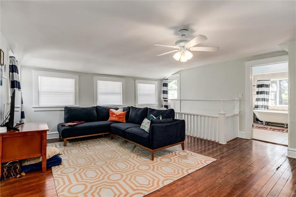 3915 Campbell Street — photo 20