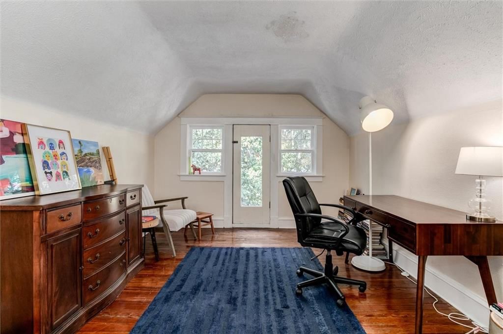 3915 Campbell Street — photo 23