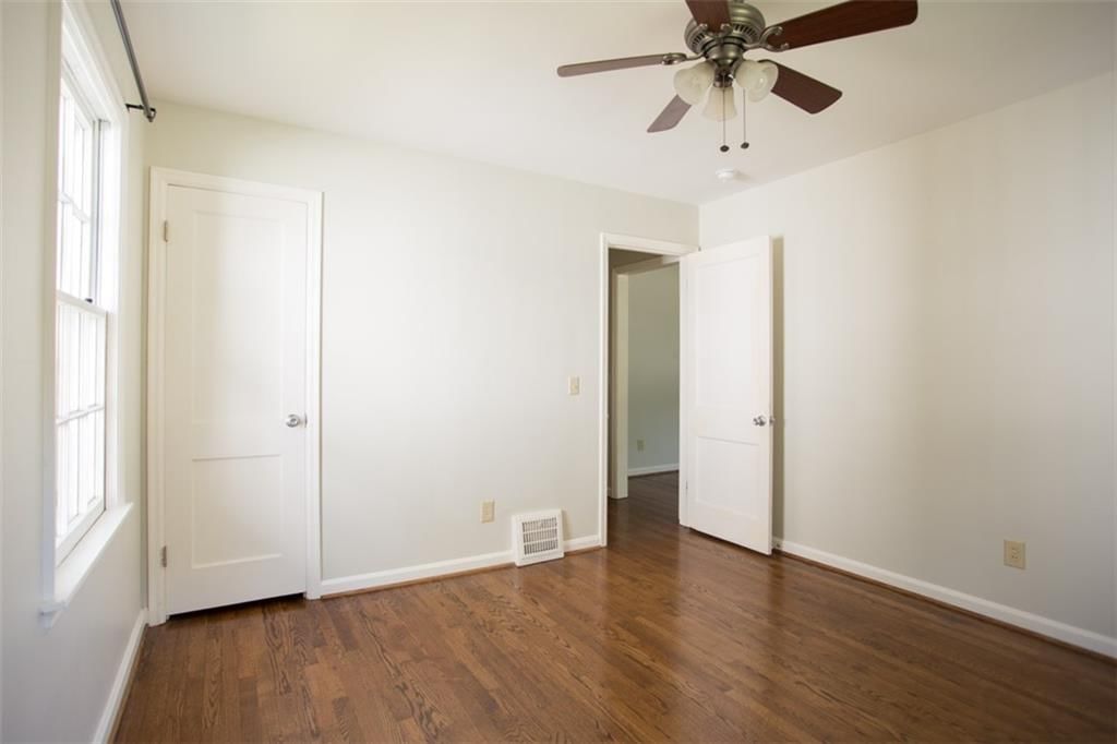 5300 SHERWOOD Drive — photo 17
