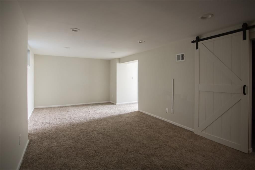 5300 SHERWOOD Drive — photo 25