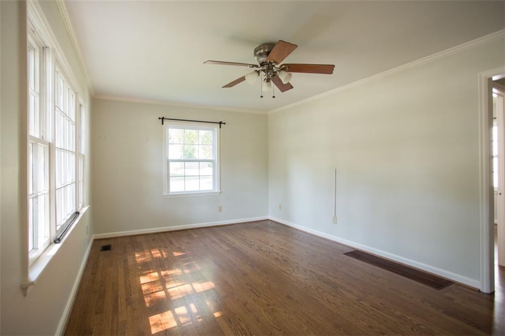 5300 SHERWOOD Drive — photo 5