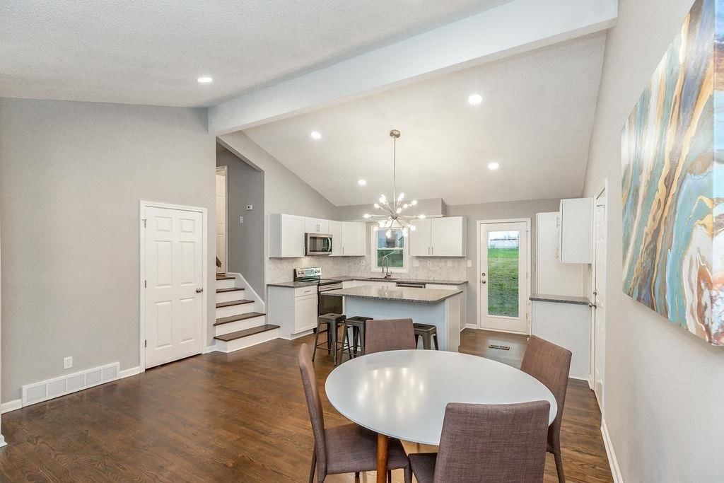 7410 Melrose Lane — photo 2