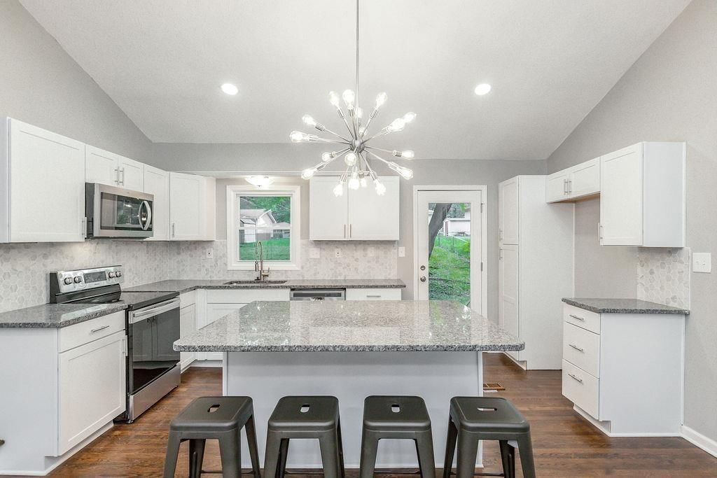 7410 Melrose Lane — photo 3