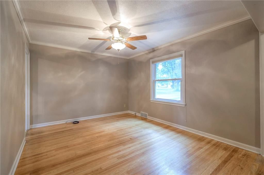7640 Main Street — photo 9