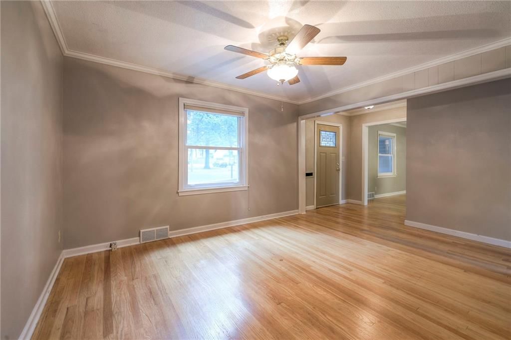 7640 Main Street — photo 10